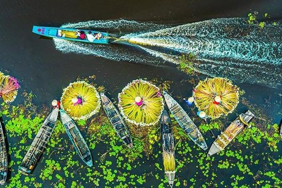 An Giang is more beautiful during the floating season. (Photo: Khanh Phan)