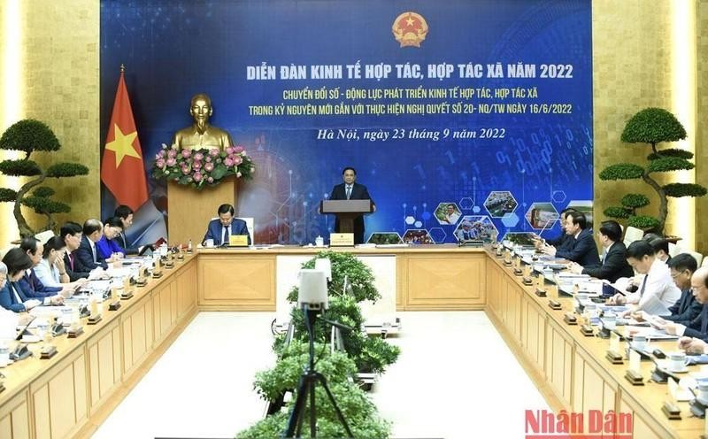 Prime Minister Pham Minh Chinh addresses the forum (Photo: VNA)