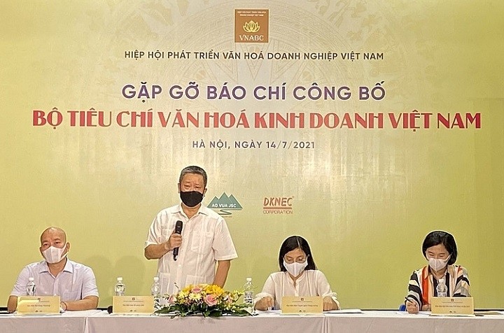 General view of the press briefing on July 14. (Photo: congthuong.vn)