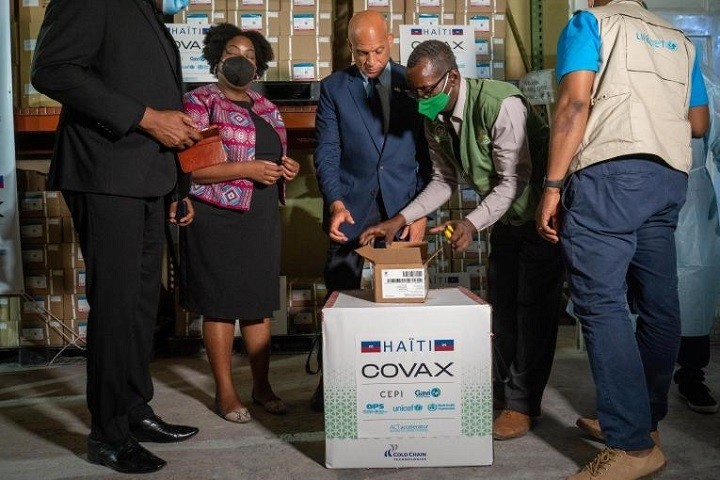 On 14 July 2021, 500,000 doses of COVID-19 vaccines donated by the US government through COVAX landed in Port-au-Prince, the capital of Haiti. (Photo: Unicef)
