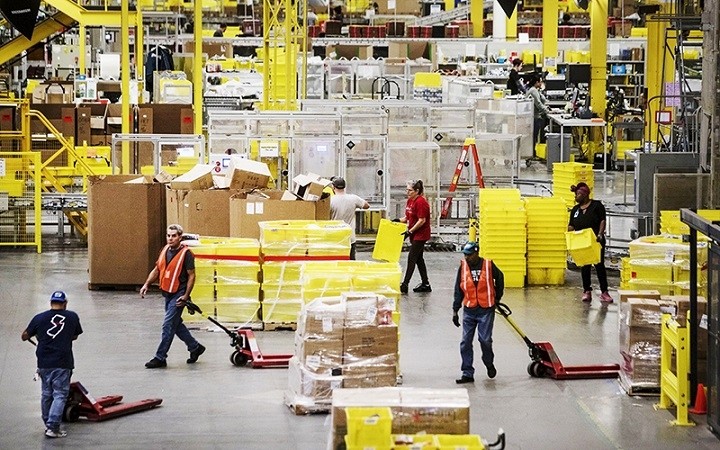 An order processing centre of Amazon in the United States. (Photo: Bloomberg)