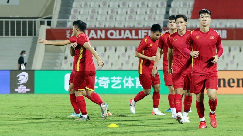 The Vietnamese team during a training session in UAE to prepare for the match against their Chinese rivals in the final round of the 2022 FIFA World Cup Asian Qualifiers. (Photo: VFF)