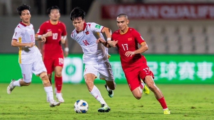 Vietnam’s Nguyen Hoang Duc (#14) in action during the match. (Photo: AFC)