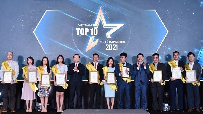 Vietnam’s leading ICT companies 2021 honoured (Photo: NDO/Hung Anh)
