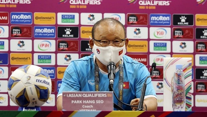 Coach Park Hang-seo admits it was wrong to make an inappropriate substitution. (Photo: VFF)