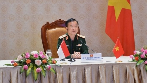 Vietnamese Deputy Defence Minister Hoang Xuan Chien at the virtual dialogue (Photo: QDND)