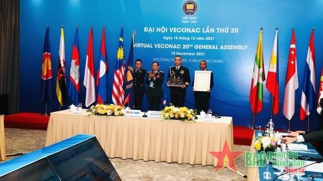 The Veterans’ Association of Vietnam hands over the VECONAC Chairmanship to the War Veterans Organisation of Thailand on December 15 (Photo: qdnd.vn)