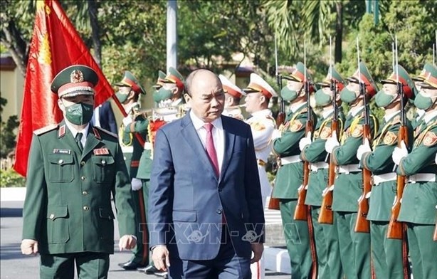 President Nguyen Xuan Phuc at Military Region 5 (Photo: VNA) 