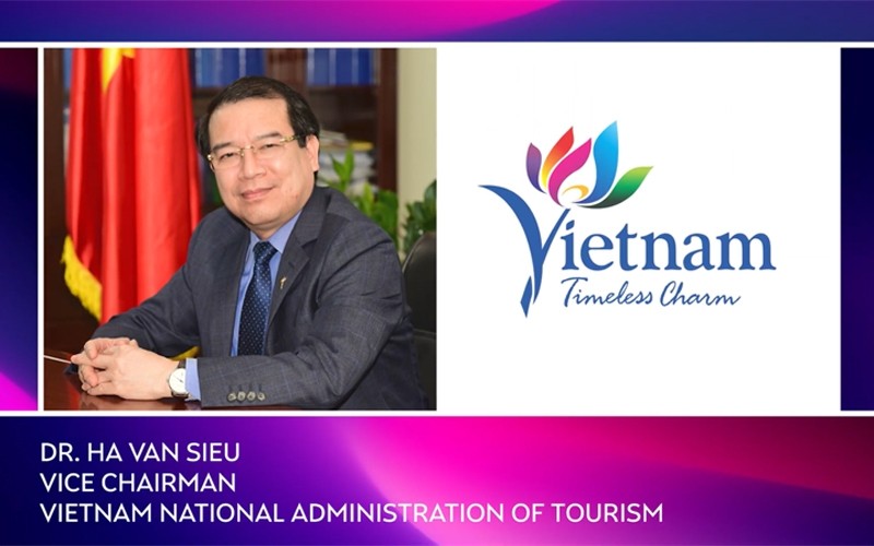 Deputy head of the Vietnam National Administration of Tourism Ha Van Sieu interviews with (part 1). (Screenshots)