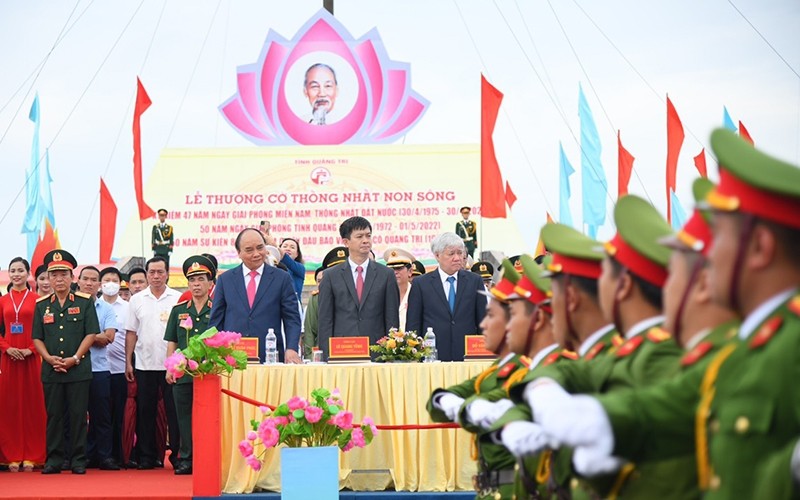 President Nguyen Xuan Phuc attends the flag-hoisting ceremony (Photo: NDO)