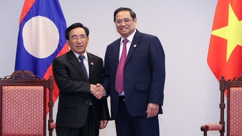 Prime Minister Pham Minh Chinh and his Lao counterpart Phankham Viphavanh (Photo: VGP)