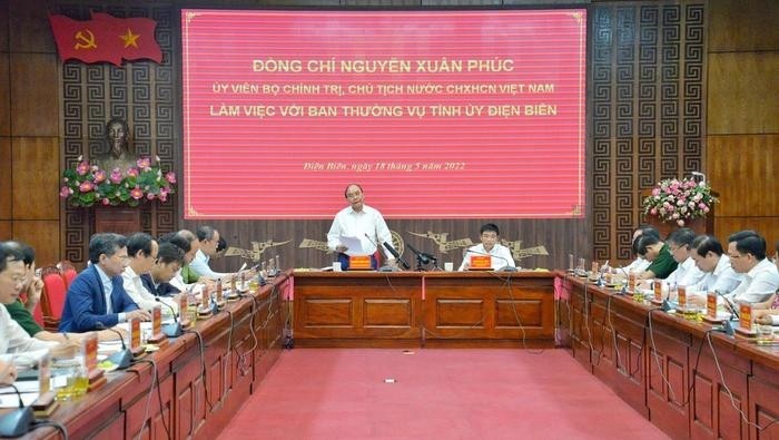 President Nguyen Xuan Phuc speaks at the working session. (Photo: NDO)