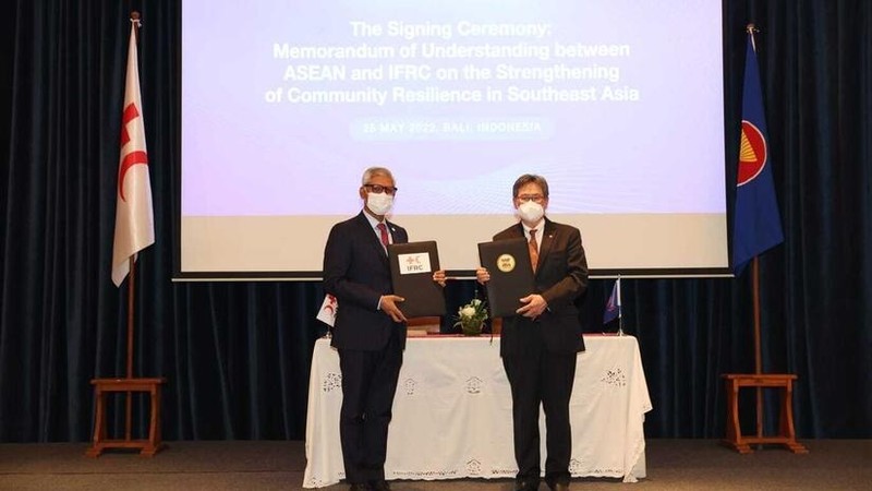 The signing ceremony between the IFRC and ASEAN (Photo: IFRC)