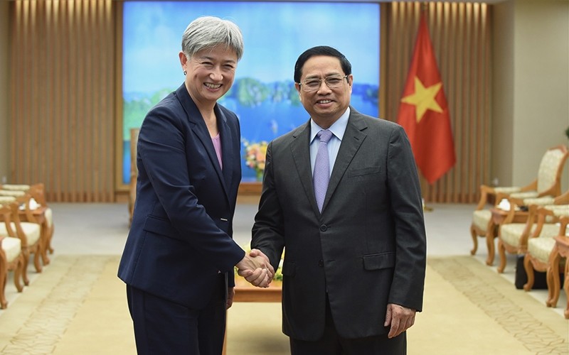 Prime Minister Pham Minh Chinh (R) and Australian Minister for Foreign Affairs Penny Wong (Photo: NDO/Tran Hai)