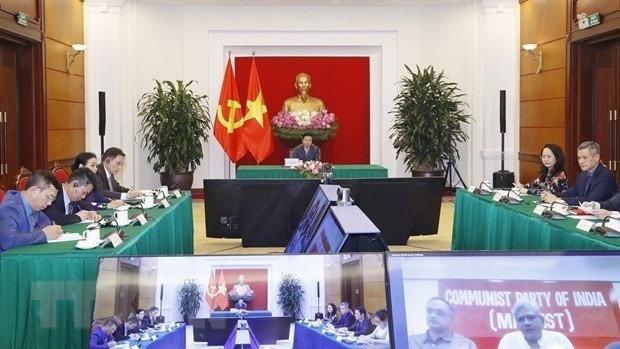 Vo Van Thuong, permanent member of the Secretariat of the Communist Party of Vietnam (CPV)’s Central Committee, on June 29 holds virtual talks with Sitaram Yechury, General Secretary of the Communist Party of India (Marxist) (CPI-M). (Photo: VNA)