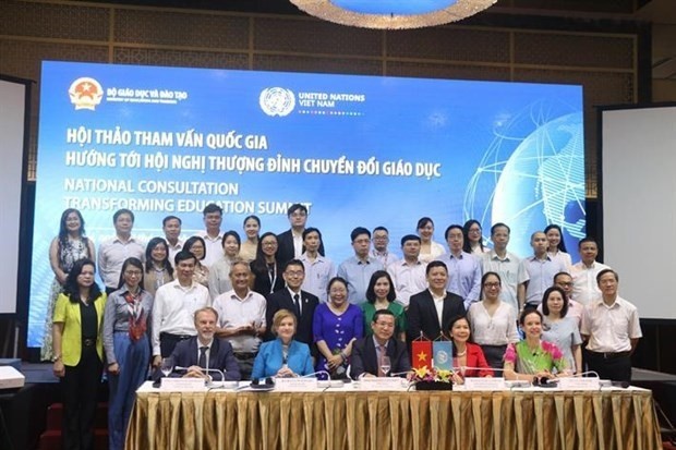Delegates to the consultation (Photo: VNA)