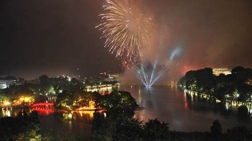 Fireworks show on Hoan Kiem Lake