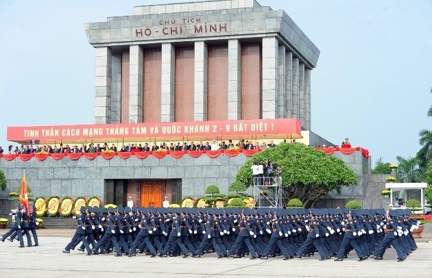The parade took place with the participation of around 30,000 people in Hanoi’s Ba Dinh Square. (Image credit: NDO)