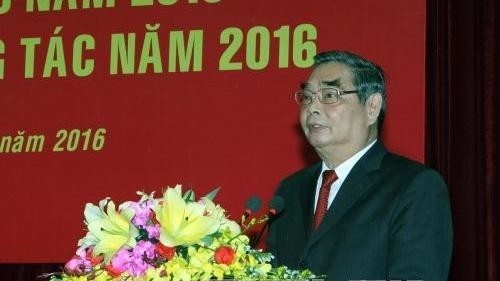 Politburo member Le Hong Anh speaking at the conference (Credit: VNA)