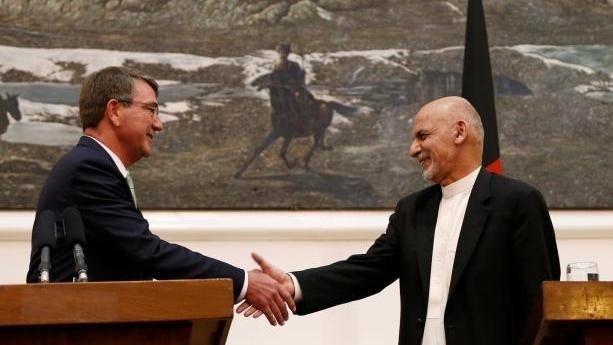 US Defence Secretary Ashton Carter shakes hands with Afghanistan's President Ashraf Ghani during a news conference in Kabul, Afghanistan on July 12, 2016. (Credit: Reuters)