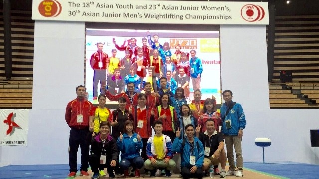 The Vietnamese weightlifting delegation at the event.