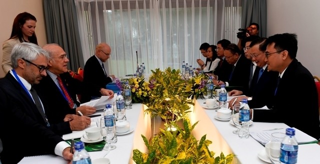 At the meeting between Finance Minister Dinh Tien Dung and OECD Secretary-General Angel Gurria. 