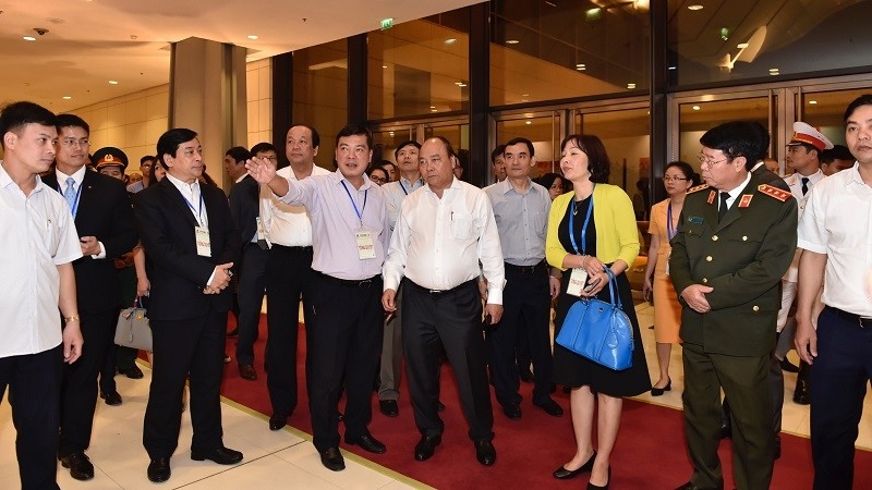 PM Nguyen Xuan Phuc inspects venues for the GMS and CLV Summits.