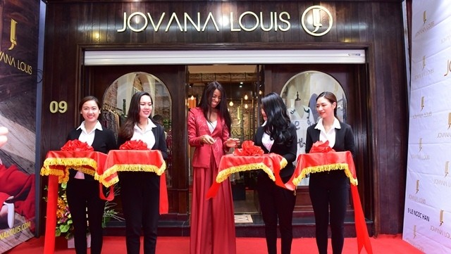 Jovana Benoit opens her first boutique in Vietnam, featuring all of her designs which are a mix of French, Caribbean and Asian cultures.