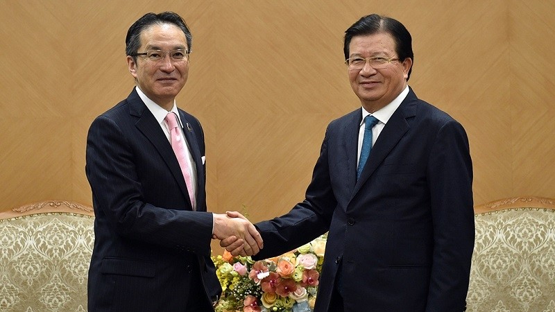 Deputy Prime Minister Trinh Dinh Dung and Marubeni Corporation CEO Masumi Kakinoki (Photo: VGP)