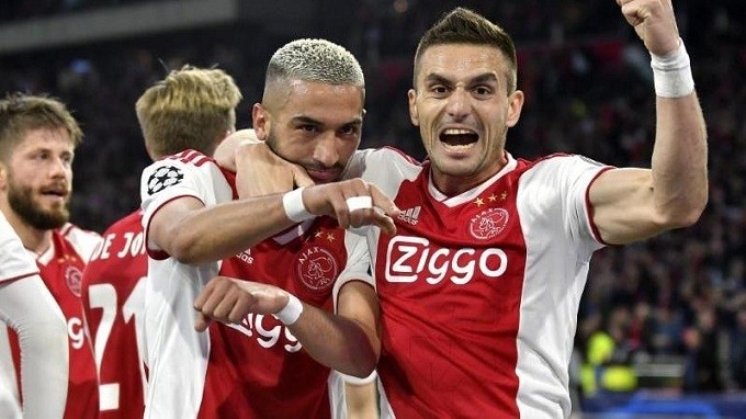 UEFA Champions League 2018/2019 semi final Ajax-Tottenham Hotspur on May 8, 2019 in Amsterdam, The Netherlands (L-R) Ajax’s Hakim Ziyech and Dusan Tadic celebrate after 2-0 by Ziyech