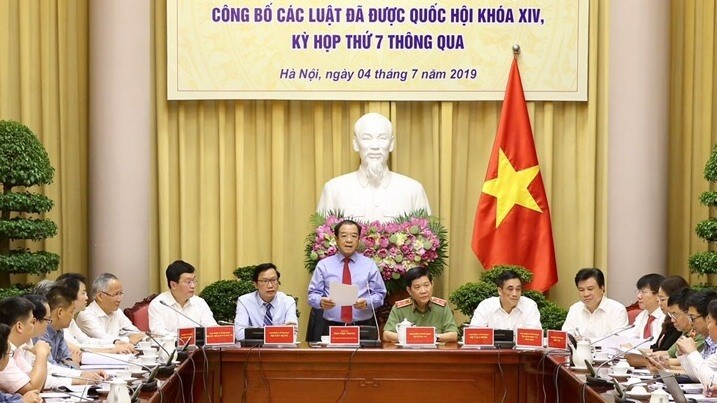 The press conference to announce the presidential order on seven laws. (Photo: VGP)