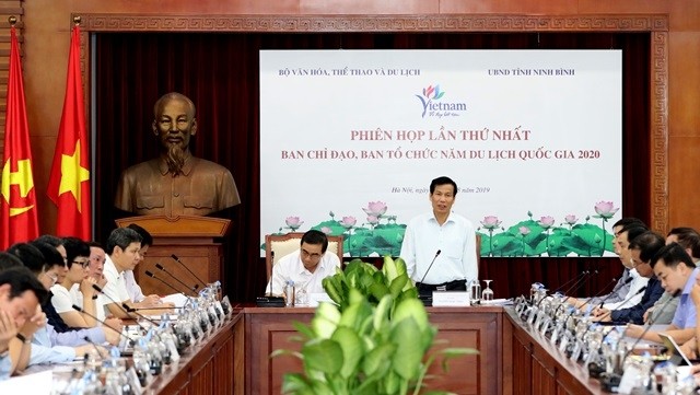 Minister of Culture, Sports and Tourism Nguyen Ngoc Thien speaks at the meeting. (Photo: baovanhoa.vn)