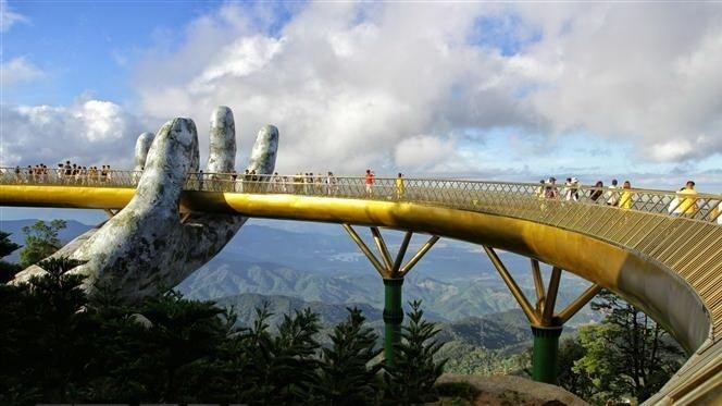 The Golden Bridge is among multiple favourable tourist attractions in Da Nang. (Photo: VNA)