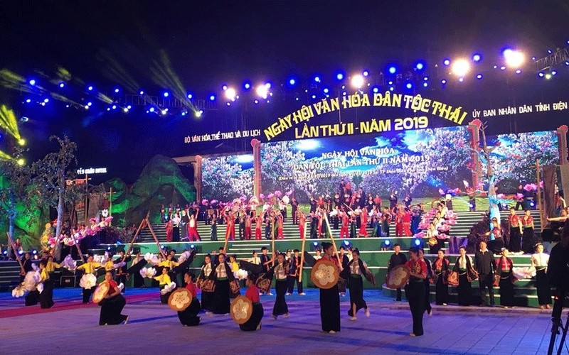 Dancing performance of Thai ethnic people at the opening ceremony (Photo: LE LAN)