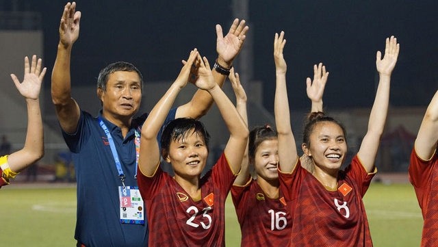 Coach Mai Duc Chung has guided his team to the finals of the 30th SEA Games women’s football by defeating hosts Philippines 2-0 on December 5. (Photo: VNE)