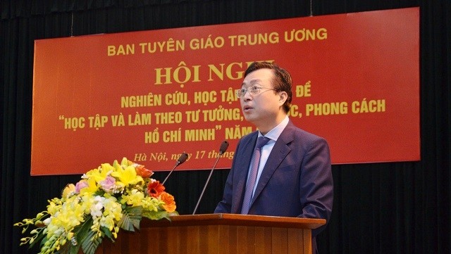 Deputy Head of the Party Central Committee’s Commission for Communications and Education, Bui Truong Giang, delivers his opening speech at the conference. (Photo: CPV)