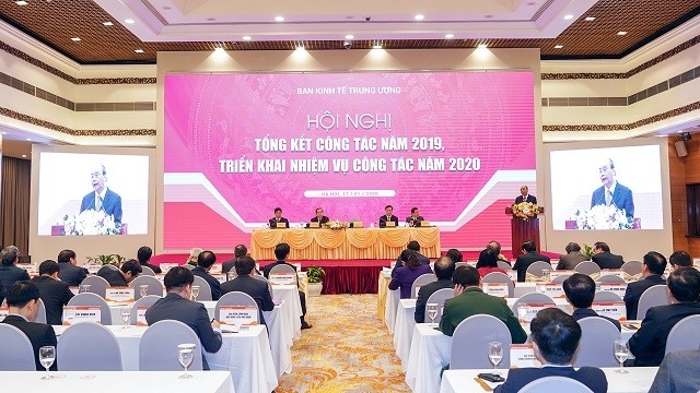 Prime Minister Nguyen Xuan Phuc speaks at the conference. (Photo: VGP)
