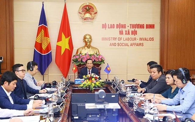 The Vietnamese delegation to ASEAN labour ministers' video conference on the impact of COVID-19.