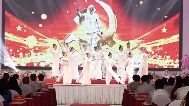 A performance honouring President Ho Chi Minh at the event