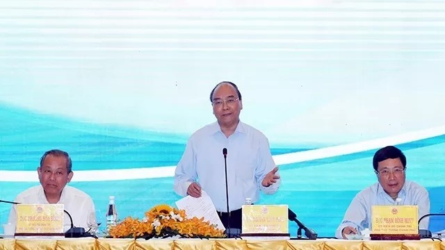 PM Nguyen Xuan Phuc speaking at the meeting (Photo: VNA)