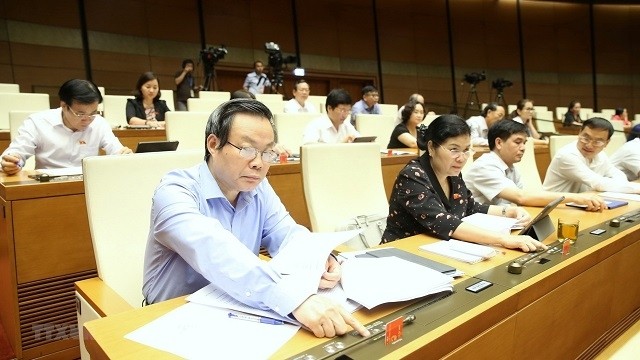 NA deputies vote on the amended Youth Law with 91.3% approval votes on June 16. (Photo: VNA)