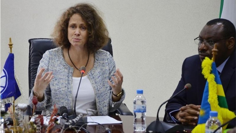  Carolyn Turk (left) has been appointed as the new World Bank Country Director for Vietnam.