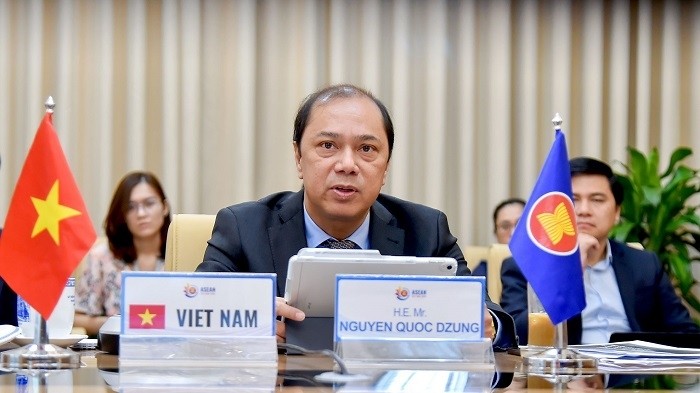 Deputy Minister of Foreign Affairs Nguyen Quoc Dung, Head of Vietnam’s SOM ASEAN, speaks at the dialogue. (Photo: VNA)