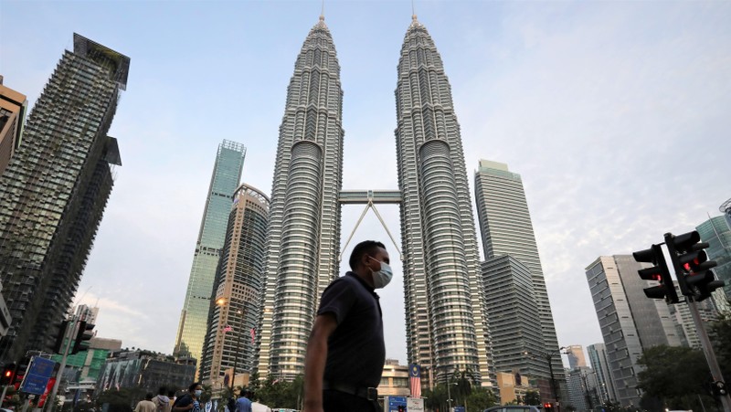 Malaysia's economy contracted 17.1% on the year in the second quarter. (Photo: Reuters)