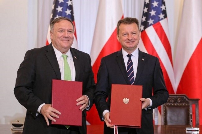 Poland, US sign military agreement