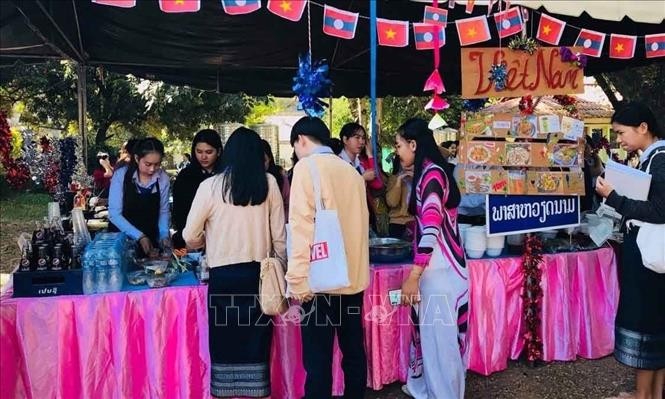 The student booth of Vietnamese Language Department, Language School, Laos National University. (Photo: VNA)