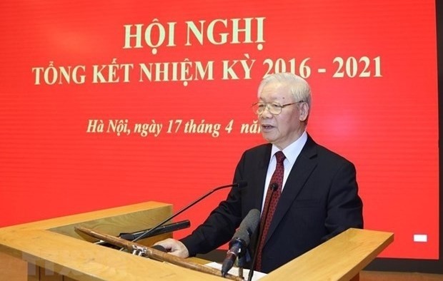 Party General Secretary Nguyen Phu Trong addresses the meeting of the Theoretical Council in Hanoi on April 17 (Photo: VNA) 