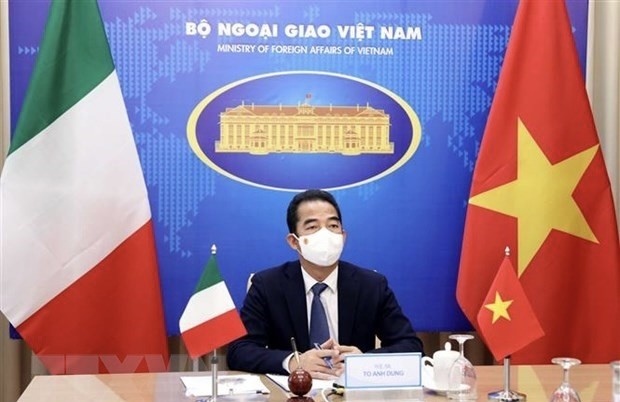 Vietnamese Deputy Foreign Minister To Anh Dung (Photo: VNA)