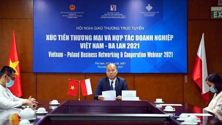 Head of the Vietnam Trade Promotion Agency Vu Ba Phu speaks at the Vietnam-Poland Business Networking & Cooperation Webinar 2021 on May 27. (Photo: VOV)