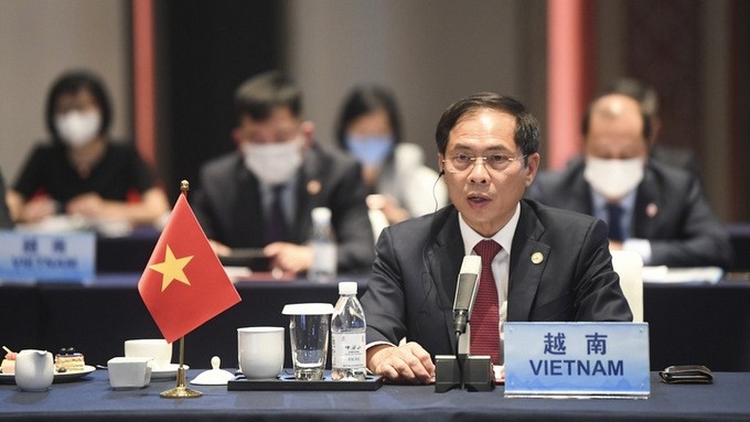 Foreign Minister Bui Thanh Son speaking at the Special ASEAN-China Foreign Ministers' Meeting. (Photo: NDO)